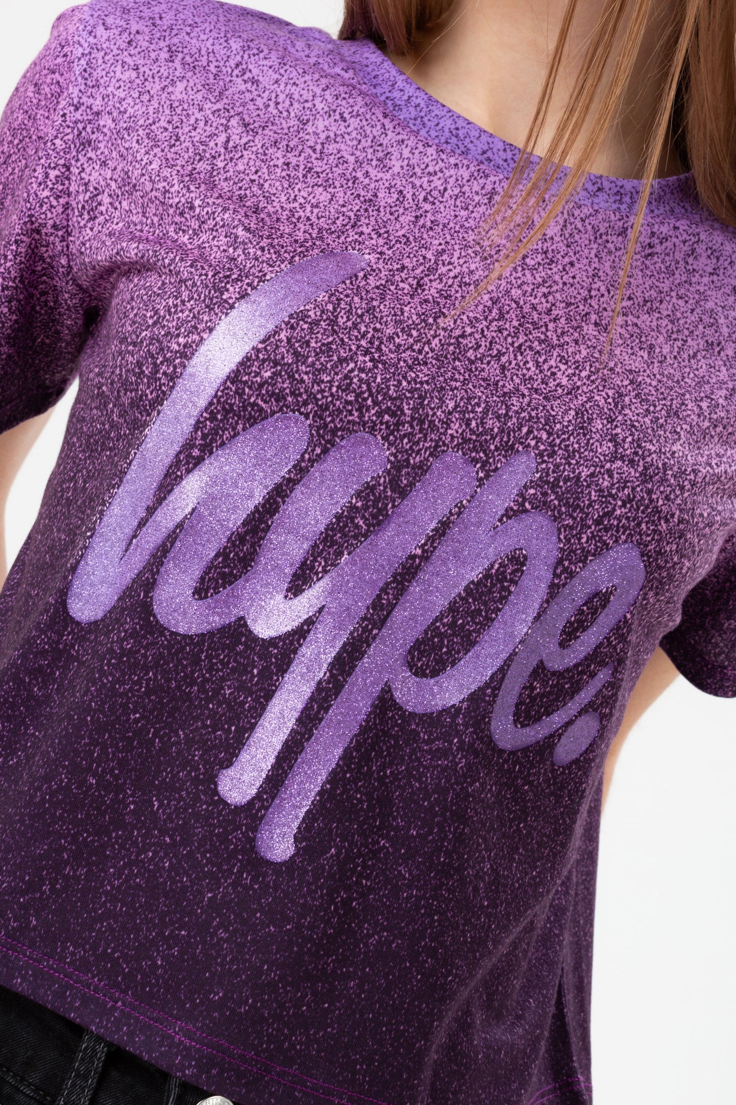 HYPE GIRLS PURPLE SPECKLE FADE GLITTER SCRIPT CROPPED T-SHIRT