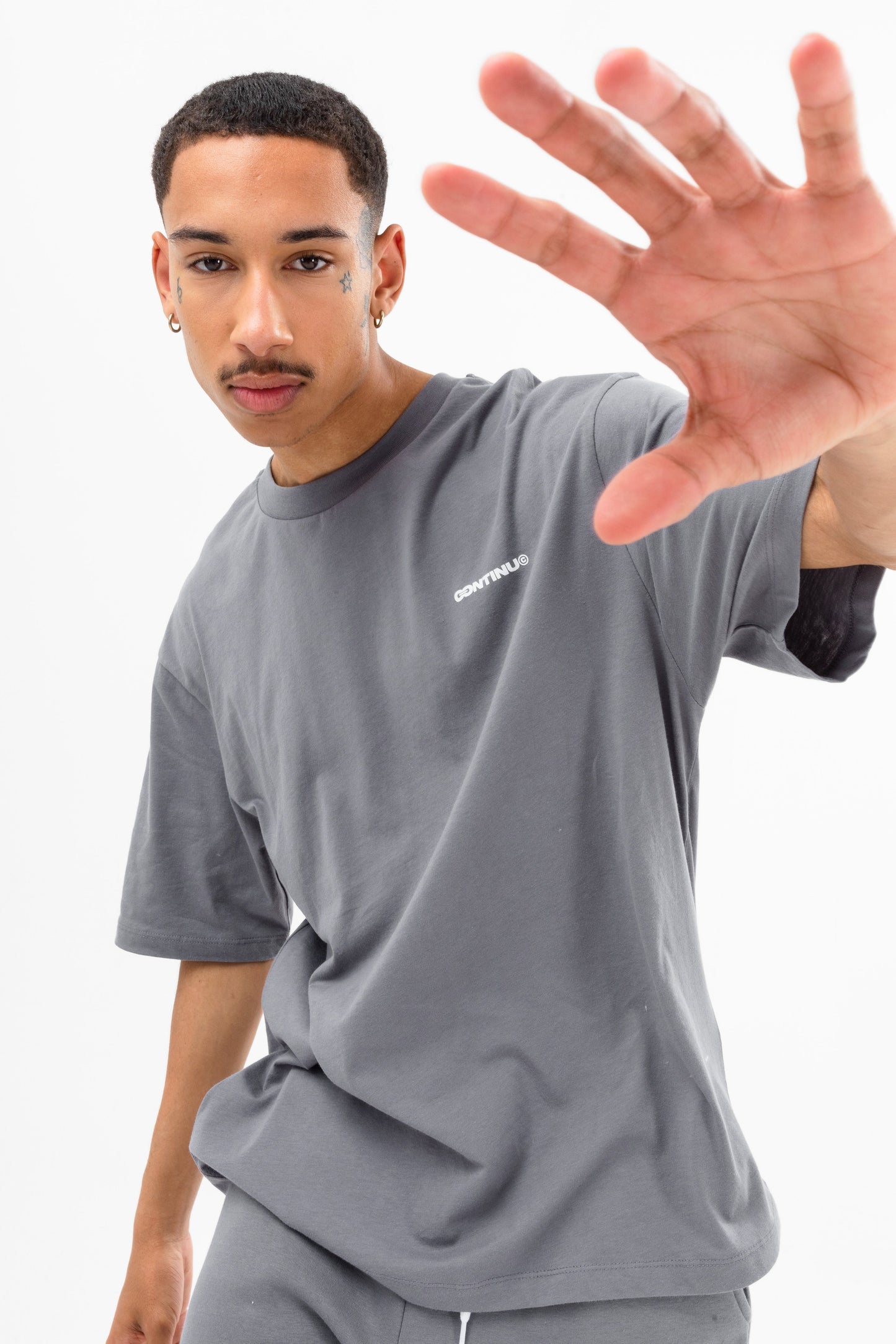 CONTINU8 GREY OVERSIZED T-SHIRT