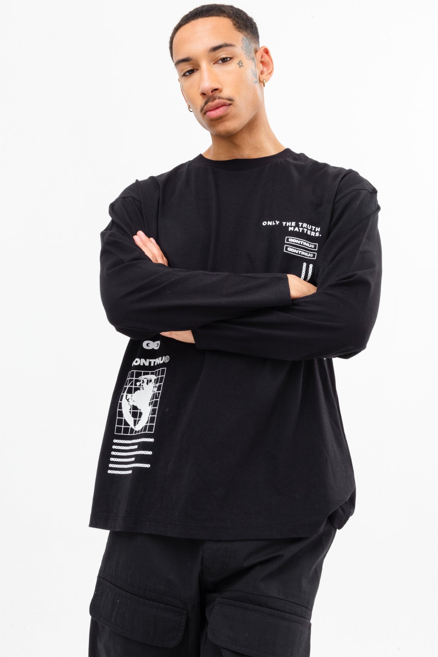 CONTINU8 BLACK PRINT LONG SLEEVE T-SHIRT