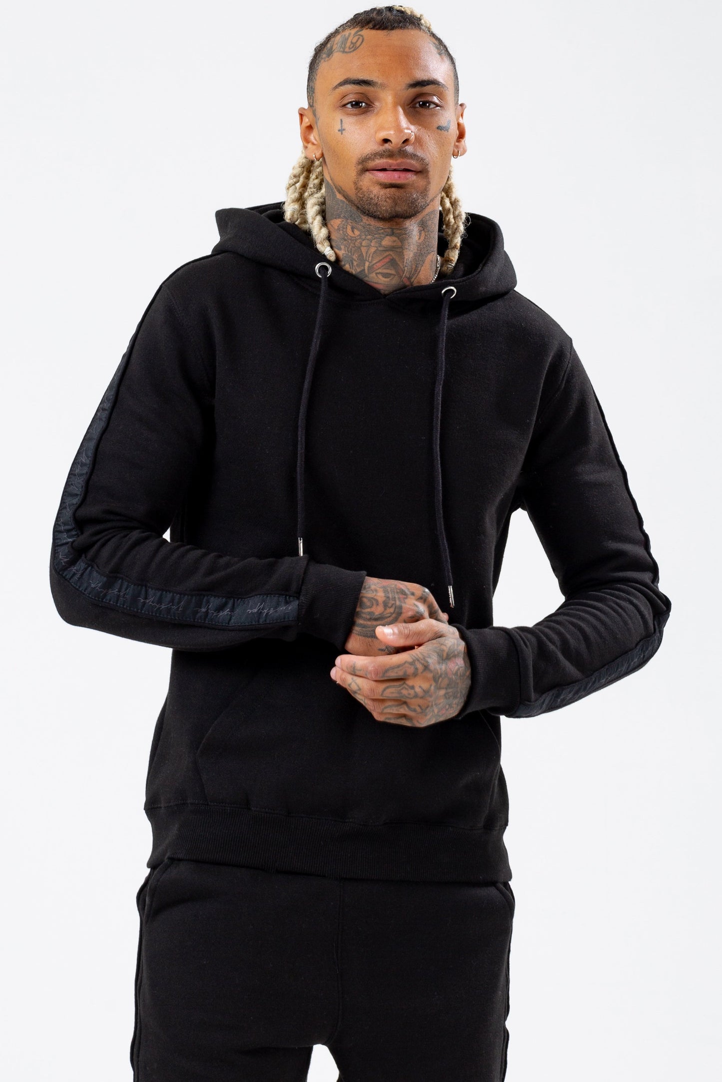 HYPE BLACK TONAL TAPE SCRIBBLE LOGO MEN'S PULLOVER HOODIE