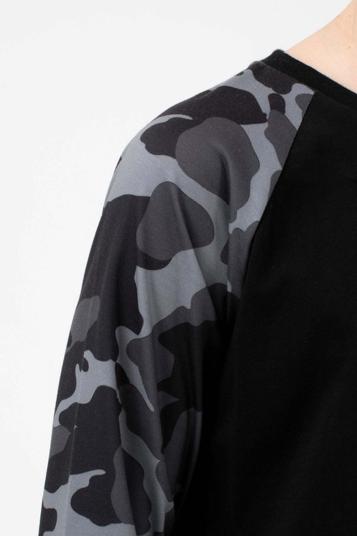 HYPE BOYS GREY CAMO L/S T-SHIRT