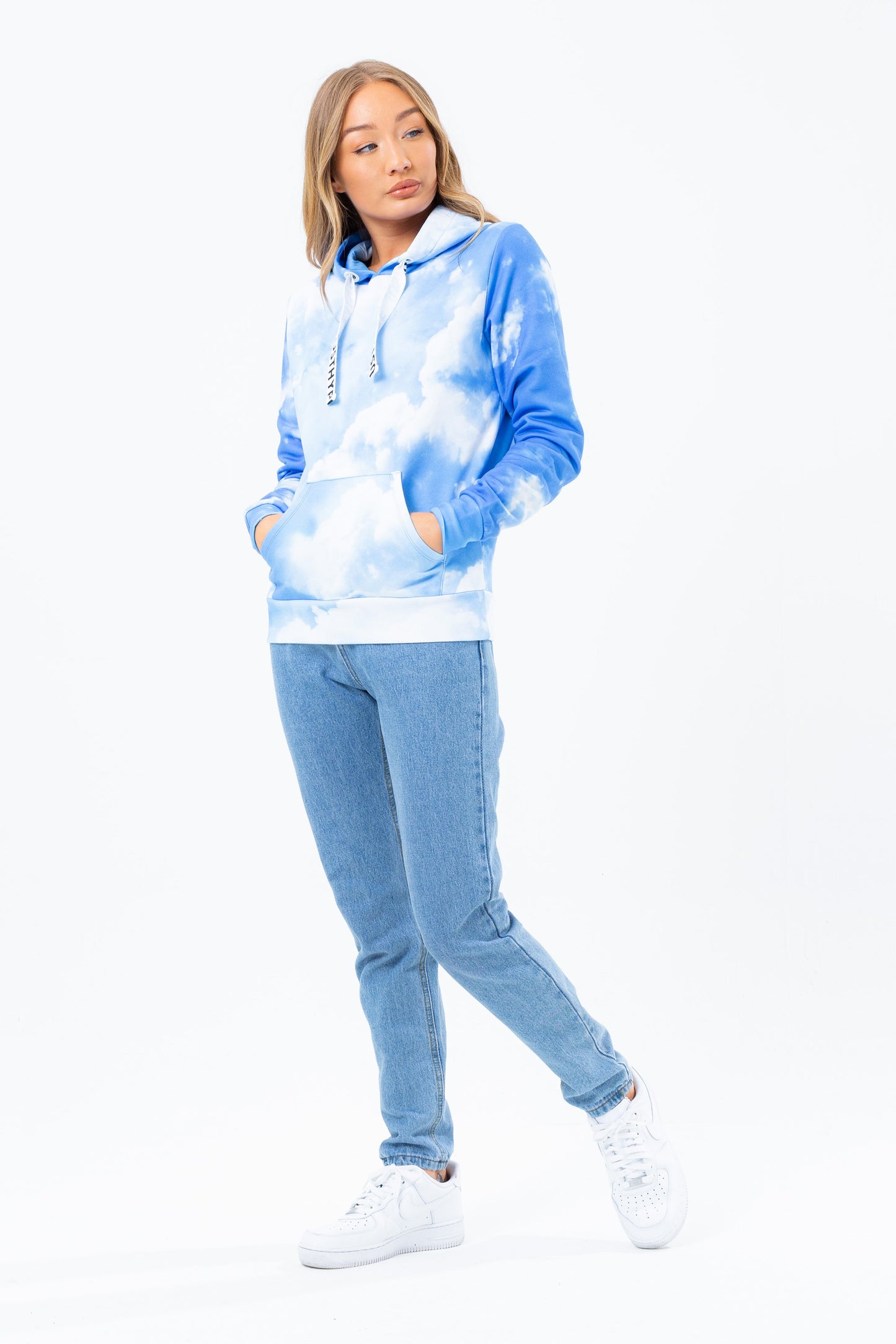 HYPE CLOUDS WOMEN'S PULLOVER HOODIE