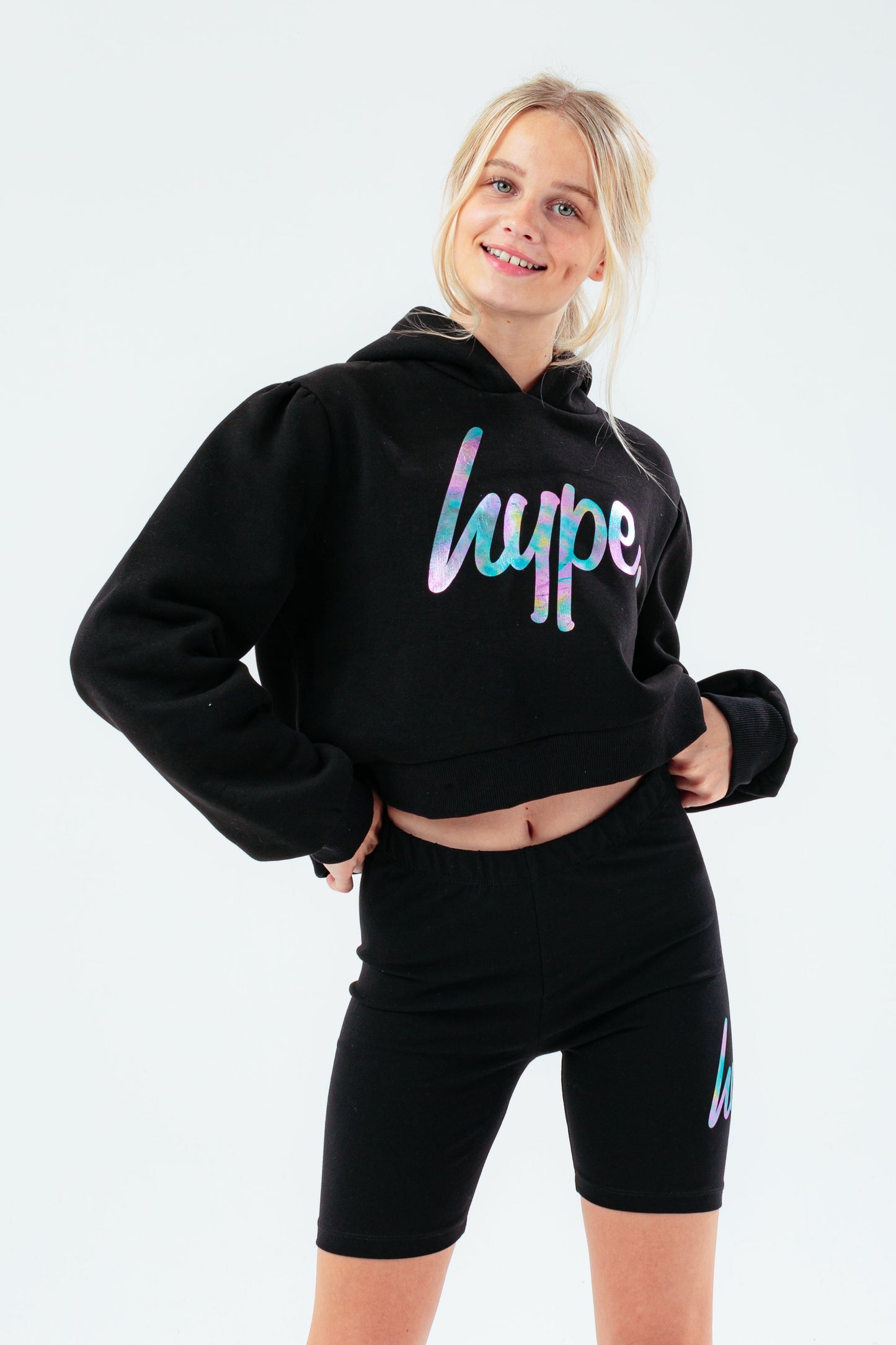 HYPE BLACK HOLO GIRLS CROP HOODIE